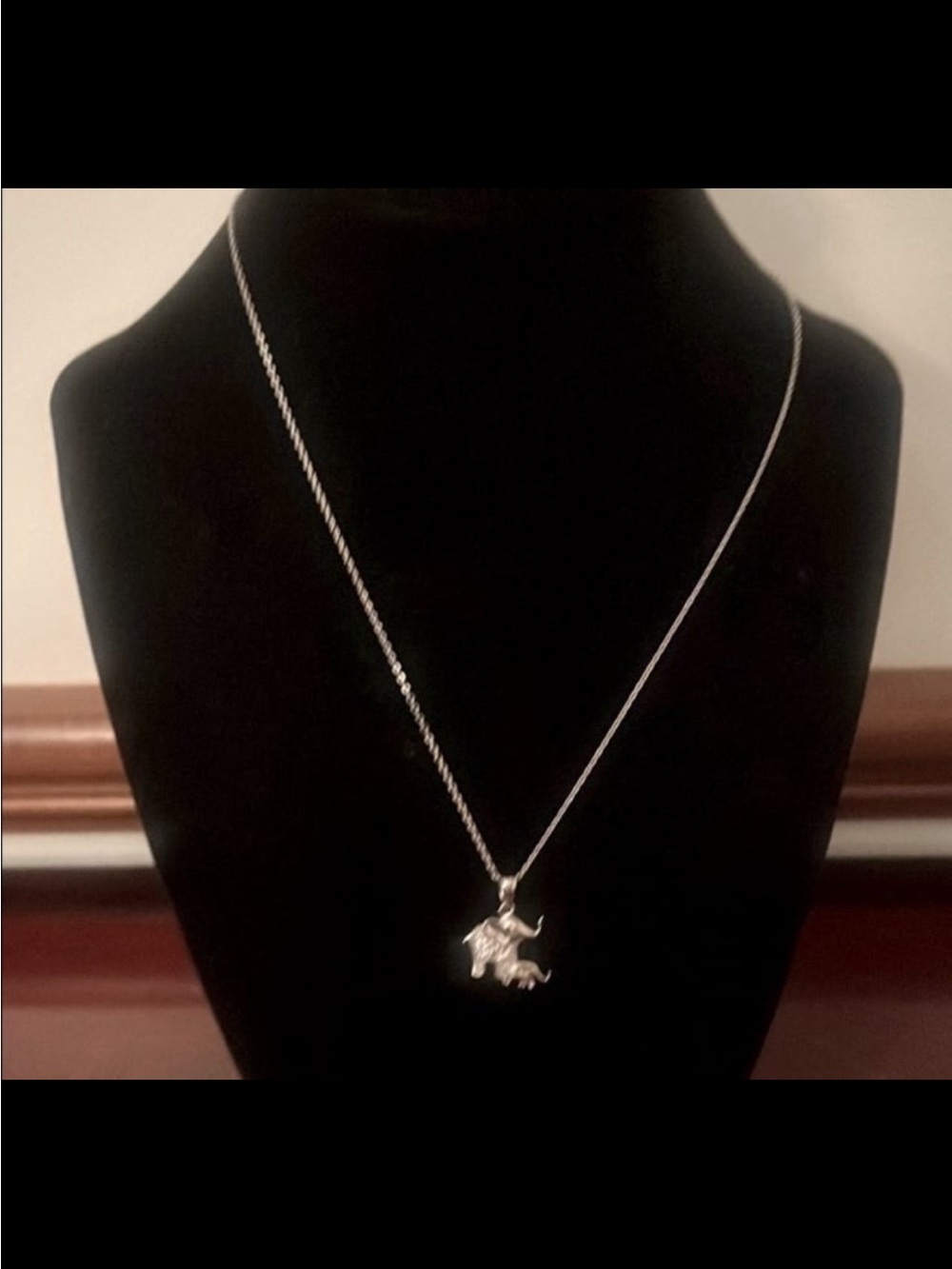 Mia Fiore Sterling Silver Mama Elephant with baby elephant Pendant Necklace RARE